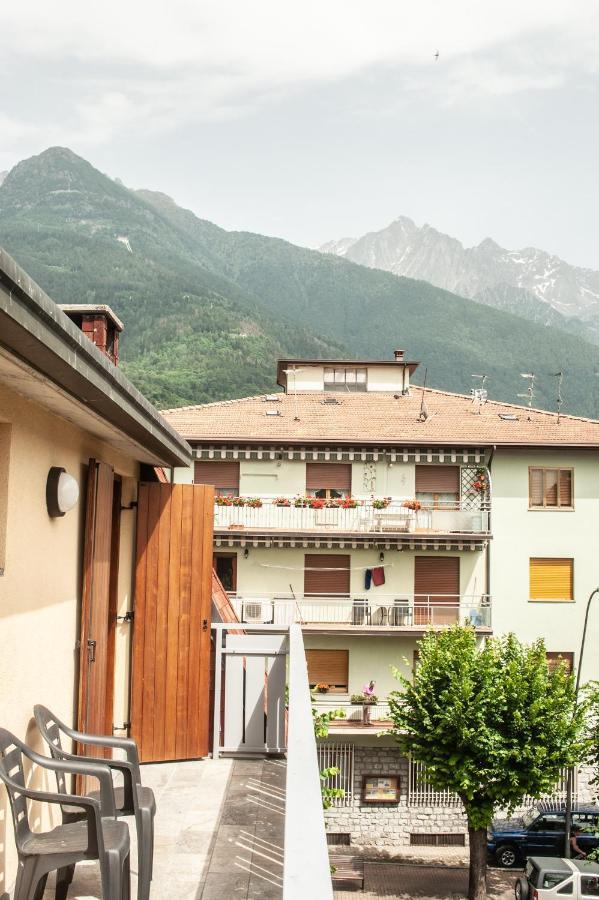 Appartamenti Edolo - A 20 Minuti Da Ponte Di Legno E Aprica Bagian luar foto